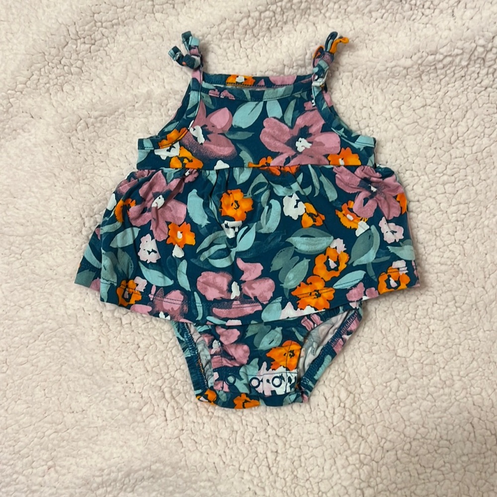 Carter’s floral romper 3M